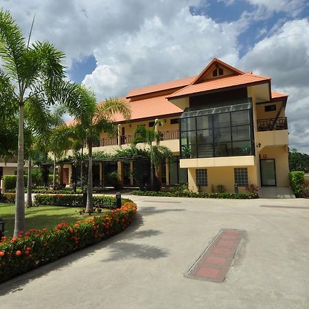Maeklong Marina Resort Ratchaburi Exteriör bild
